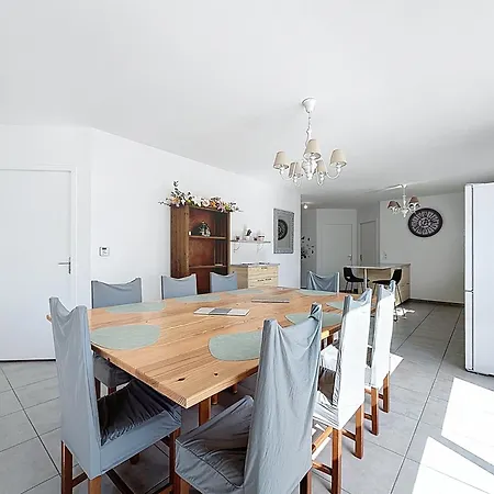 Maison Proche Clermont Et Riom 4 Et 4 Sbd , Climatise Avec Parking Gratuit Apartmán *