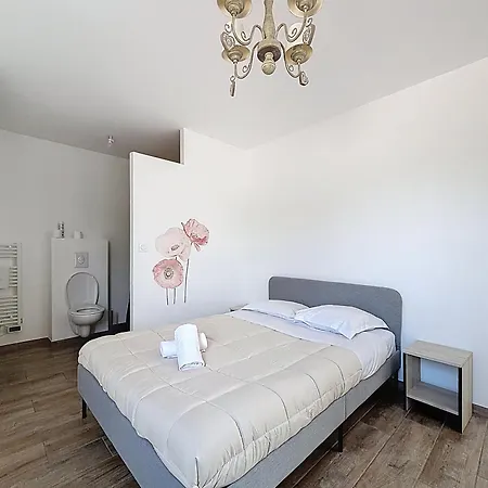 Maison Proche Clermont Et Riom 4 Et 4 Sbd , Climatisé Avec Parking Gratuit * Marsat