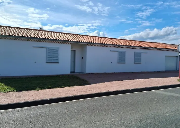 Maison Proche Clermont Et Riom 4 Et 4 Sbd , Climatise Avec Parking Gratuit Apartmán